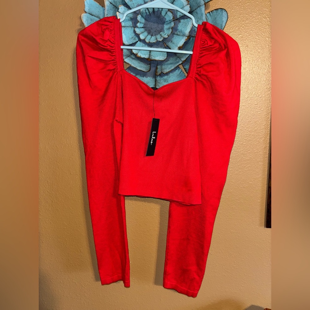 New red crop top